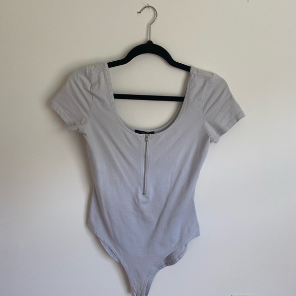 🎉2 for 20🎉 Front zippered body suit - Picture 1 of 2
